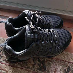 Columbia hiking shoes